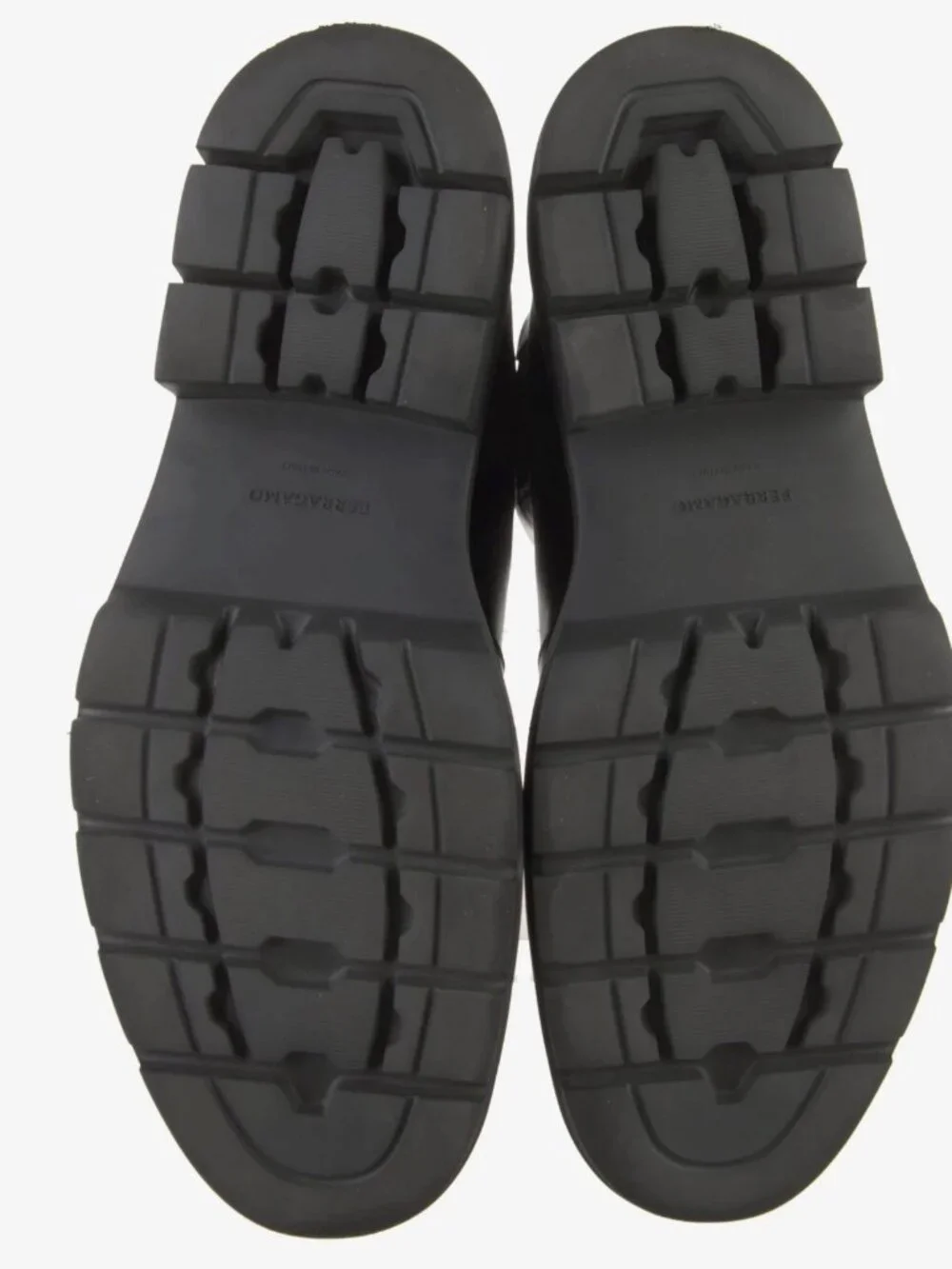 Salvatore Ferragamo details heel